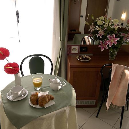 Hotel Dore Милано Екстериор снимка
